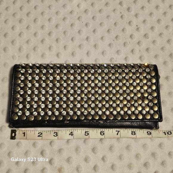 Cache Clutch - Picture 10 of 12